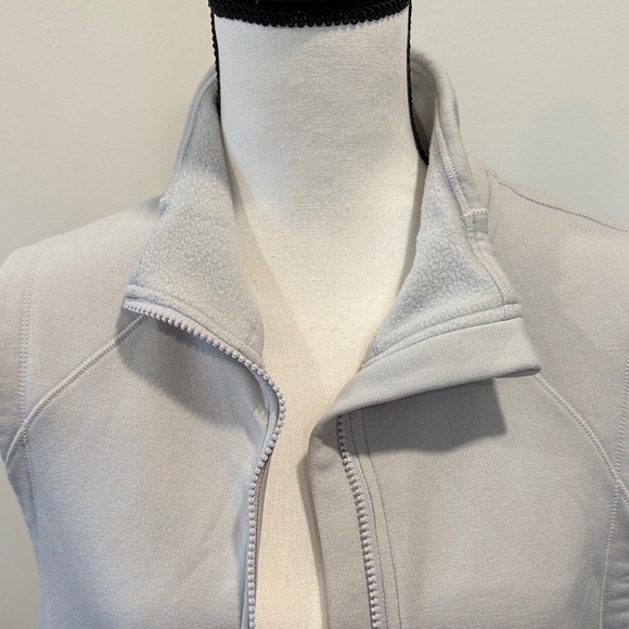 Athleta Altitude Polartec Zippered Vest in Stratus Grey Size Large - Picture 2 of 13
